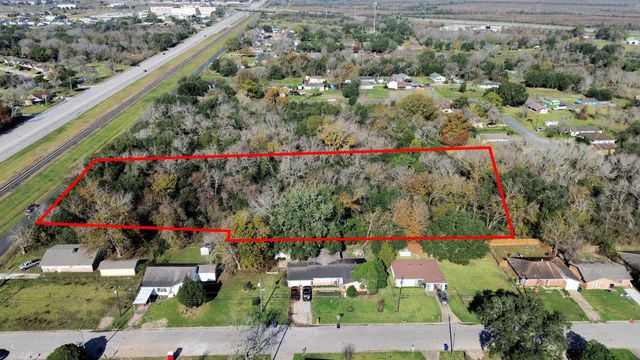 0 Oak St N, Texas City, TX 77590
