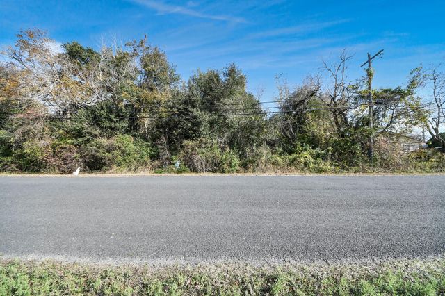 0 Oak St N, Texas City, TX 77590