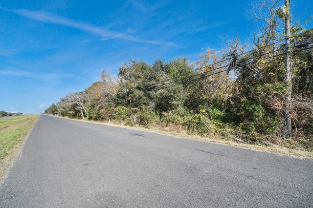 0 Oak St N, Texas City, TX 77590