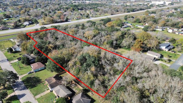 0 Oak St N, Texas City, TX 77590