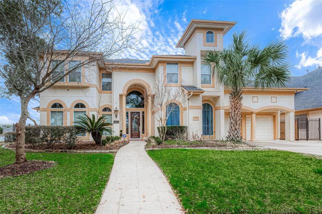 5 Camden Court, Sugar Land, TX 77479