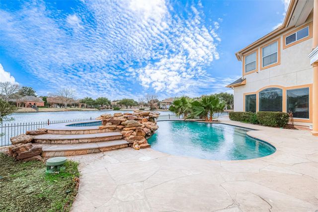 5 Camden Court, Sugar Land, TX 77479