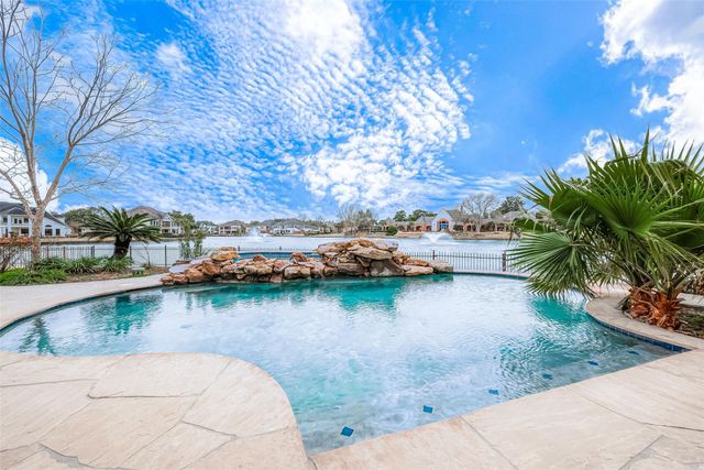 5 Camden Court, Sugar Land, TX 77479