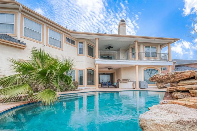 5 Camden Court, Sugar Land, TX 77479