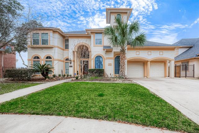 5 Camden Court, Sugar Land, TX 77479