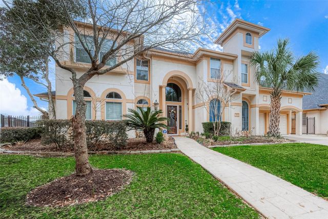 5 Camden Court, Sugar Land, TX 77479
