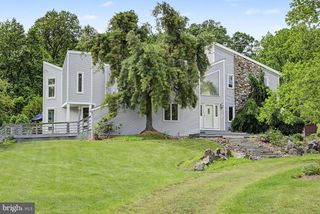 5728 CARVERSVILLE RD, Doylestown, PA 18902