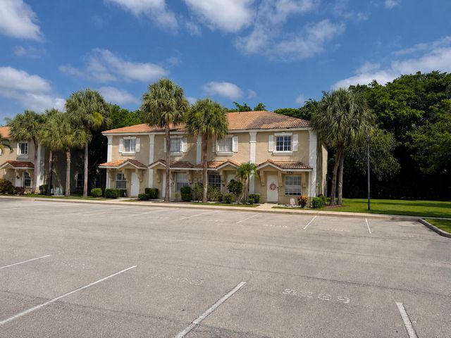 6941 Crooked Fence Drive, Lake Worth, FL 33467
