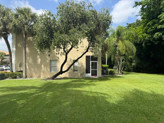 6941 Crooked Fence Drive, Lake Worth, FL 33467