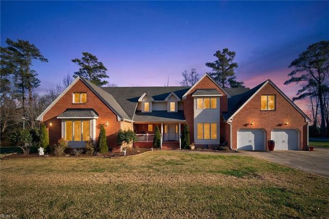 9327 Rivershore DR, Suffolk, VA 23433