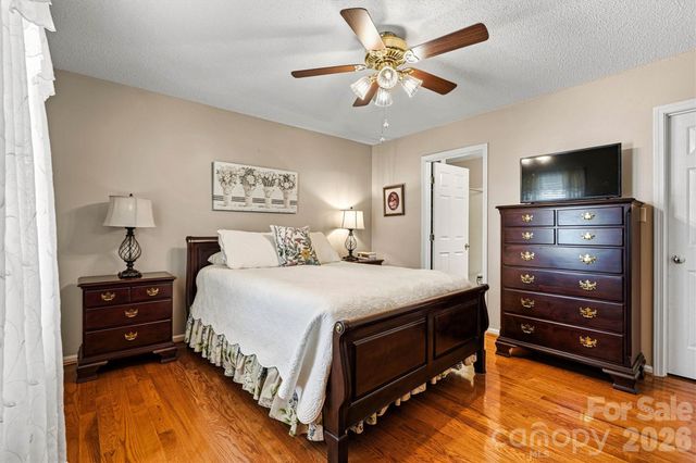 215 Towne Court NW, Conover, NC 28613