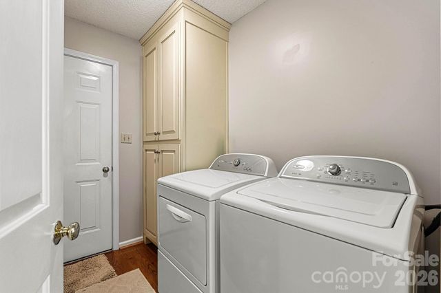 215 Towne Court NW, Conover, NC 28613