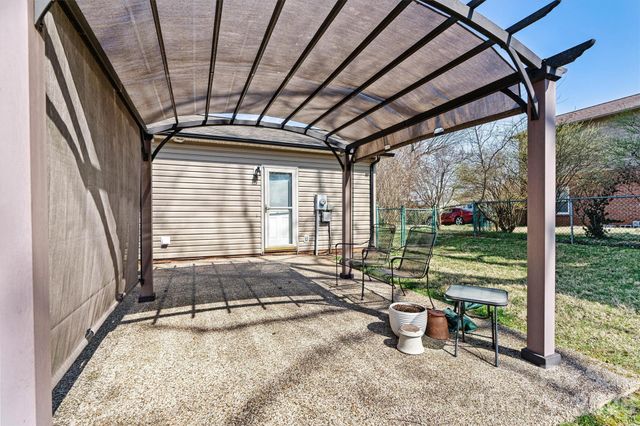 215 Towne Court NW, Conover, NC 28613