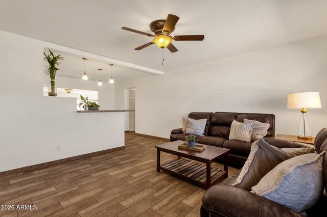 6437 S 43RD Place, Phoenix, AZ 85042