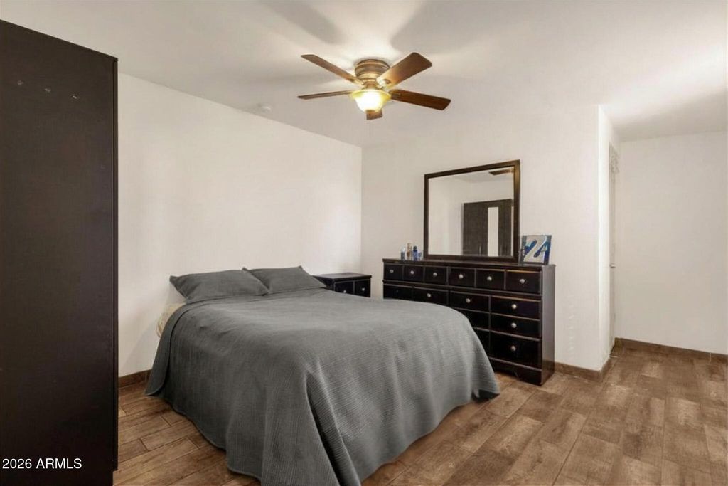 Image 8 of property listing at 6437 S 43RD Place, Phoenix, AZ 85042