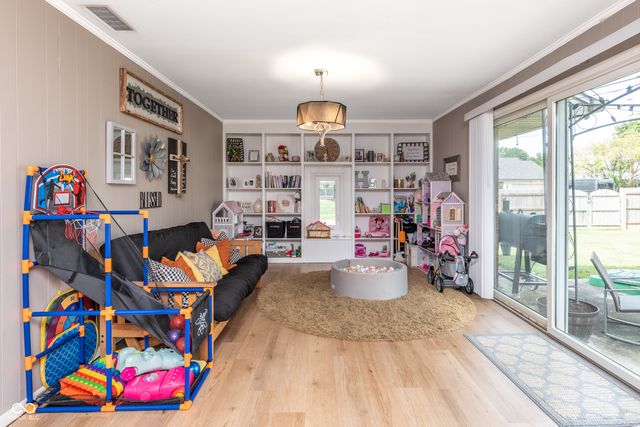 1916 Hillcrest Avenue, Anderson, IN 46011