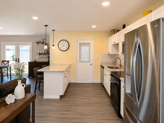 3913 W LEILA AVENUE, Tampa, FL 33616