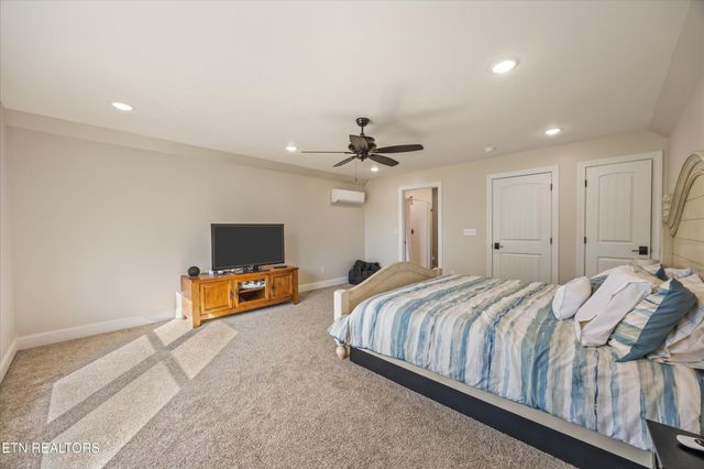 1118 Hileah Drive, Crossville, TN 38572