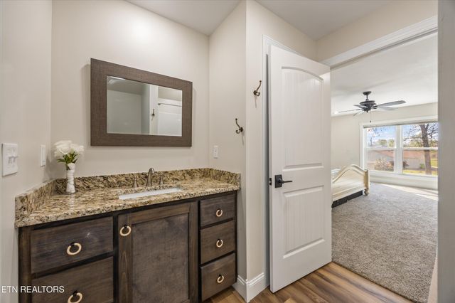 1118 Hileah Drive, Crossville, TN 38572