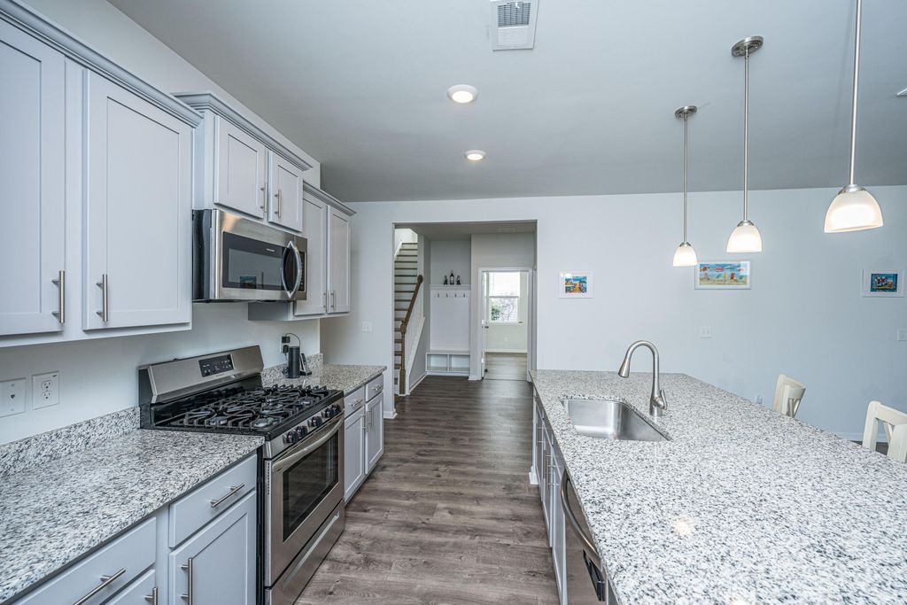 Image 9 of property listing at 2750 Sunrose Lane, Johns Island, SC 29455