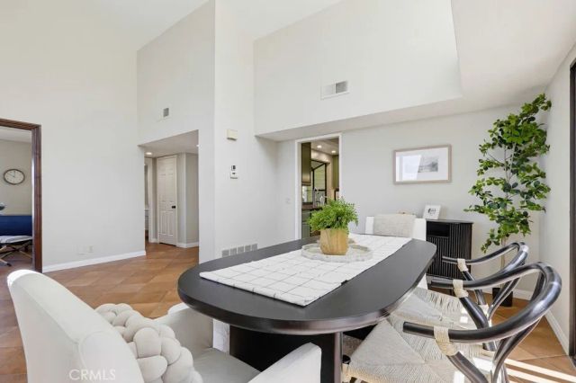 22 Morning Sun, Irvine, CA 92603