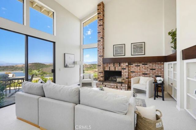 22 Morning Sun, Irvine, CA 92603