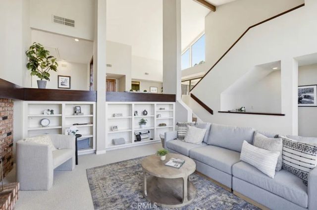 22 Morning Sun, Irvine, CA 92603