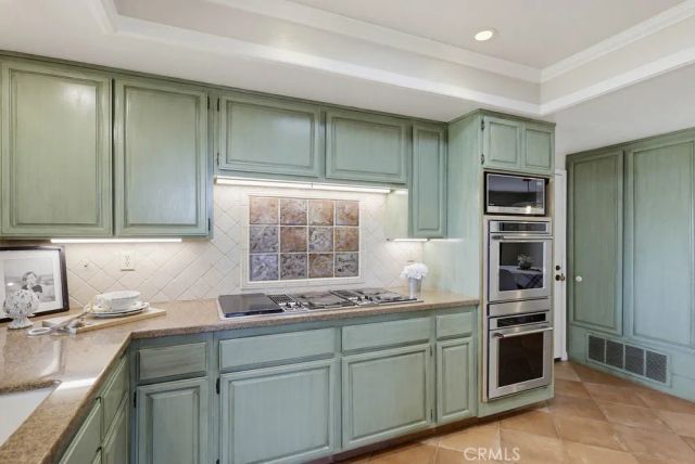 22 Morning Sun, Irvine, CA 92603