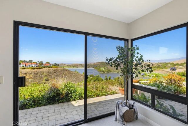 22 Morning Sun, Irvine, CA 92603