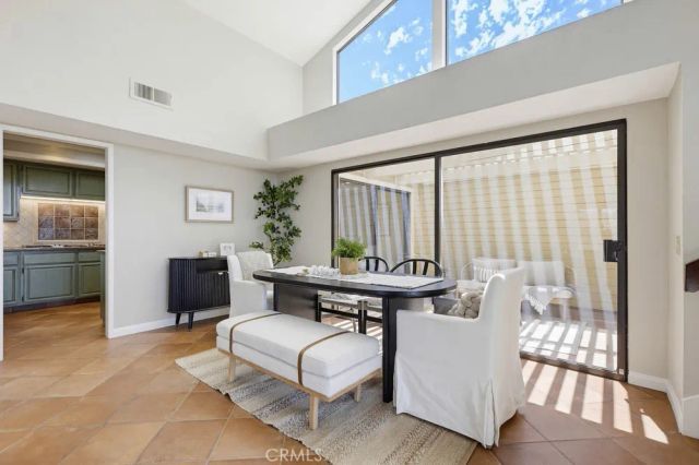 22 Morning Sun, Irvine, CA 92603