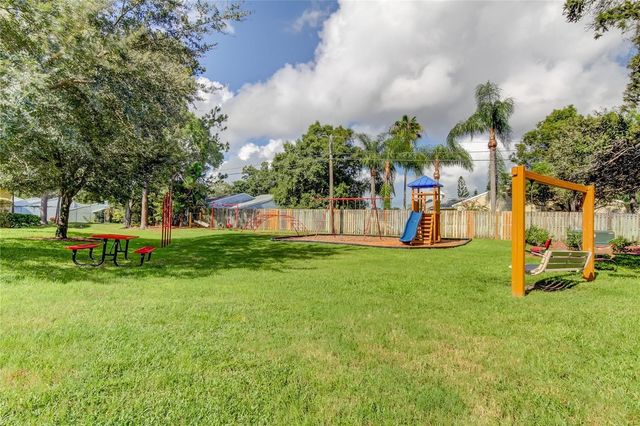 3295 FOX CHASE 105, Palm Harbor, FL 34683