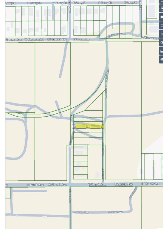Image 2 of property listing at 2300 S Farris Avenue, Fresno, CA 93724