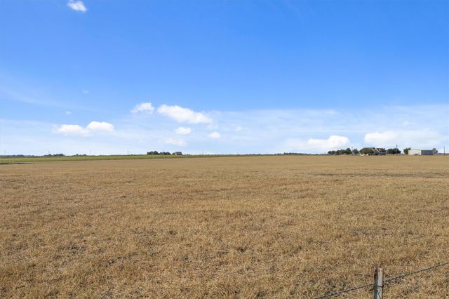 19919 Fm 973 RD N, Coupland, TX 78615