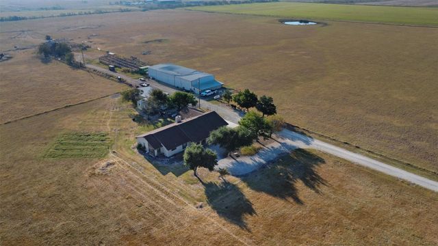 19919 Fm 973 RD N, Coupland, TX 78615