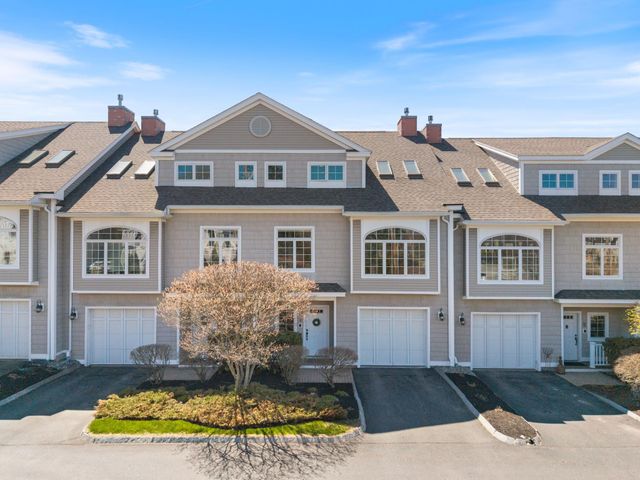 19 Bridge St Unit 3, Kittery, ME 03904