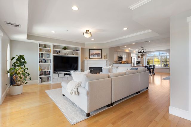 19 Bridge St Unit 3, Kittery, ME 03904