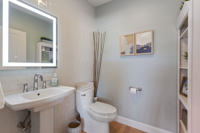 19 Bridge St Unit 3, Kittery, ME 03904