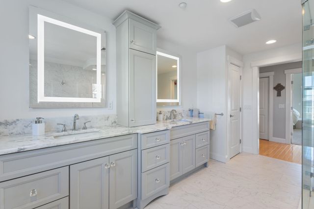 19 Bridge St Unit 3, Kittery, ME 03904