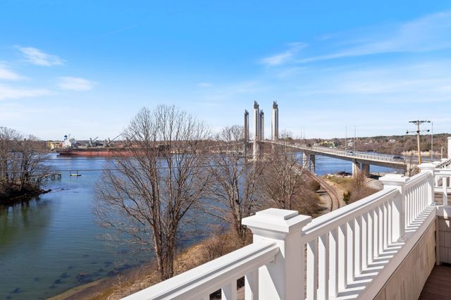 19 Bridge St Unit 3, Kittery, ME 03904
