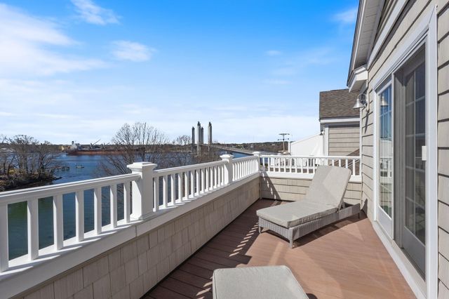 19 Bridge St Unit 3, Kittery, ME 03904