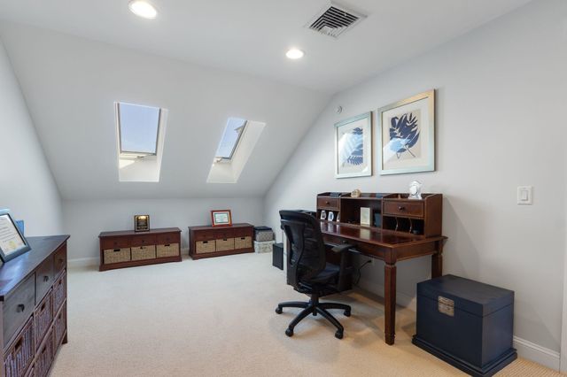 19 Bridge St Unit 3, Kittery, ME 03904