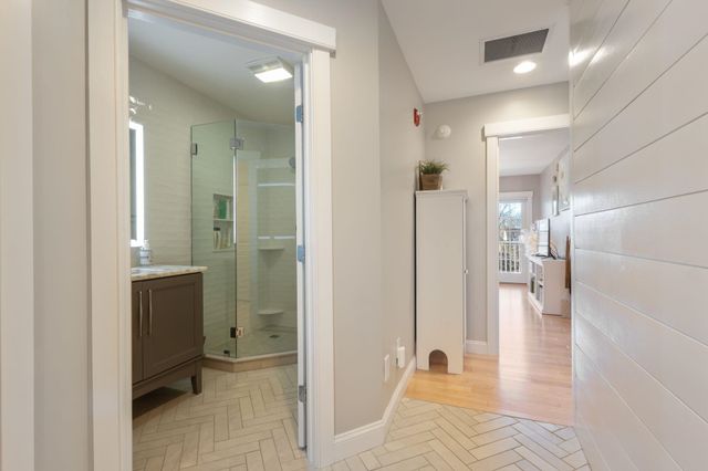 19 Bridge St Unit 3, Kittery, ME 03904