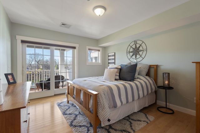 19 Bridge St Unit 3, Kittery, ME 03904