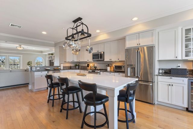 19 Bridge St Unit 3, Kittery, ME 03904