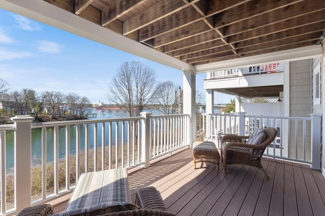 19 Bridge St Unit 3, Kittery, ME 03904