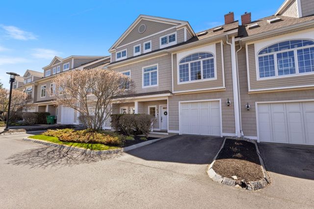 19 Bridge St Unit 3, Kittery, ME 03904