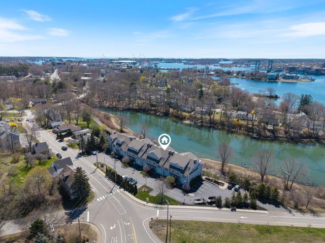19 Bridge St Unit 3, Kittery, ME 03904