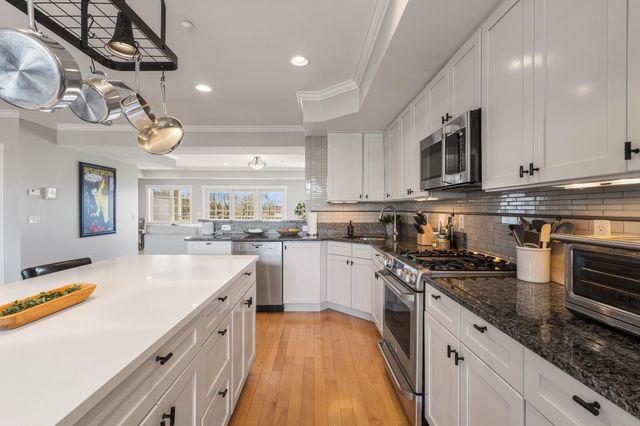 19 Bridge St Unit 3, Kittery, ME 03904