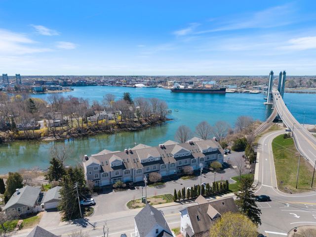 19 Bridge St Unit 3, Kittery, ME 03904