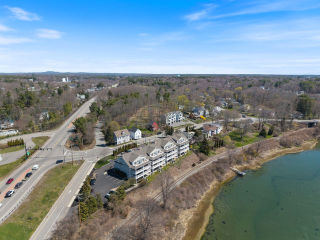 19 Bridge St Unit 3, Kittery, ME 03904